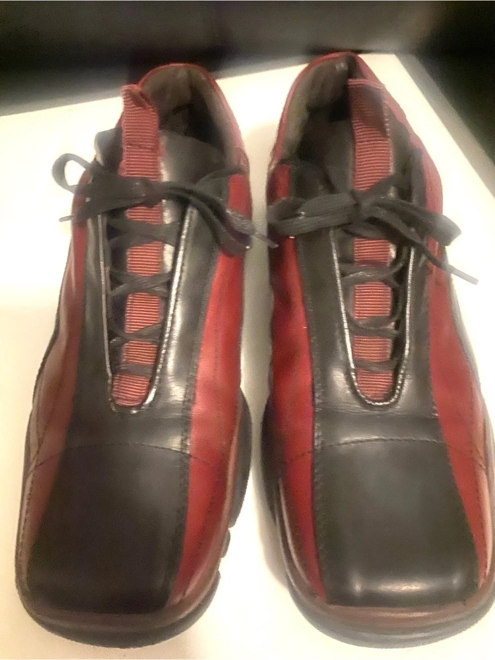 BED|STU Two-Tone Red and Black Leather Lace-Up Derby